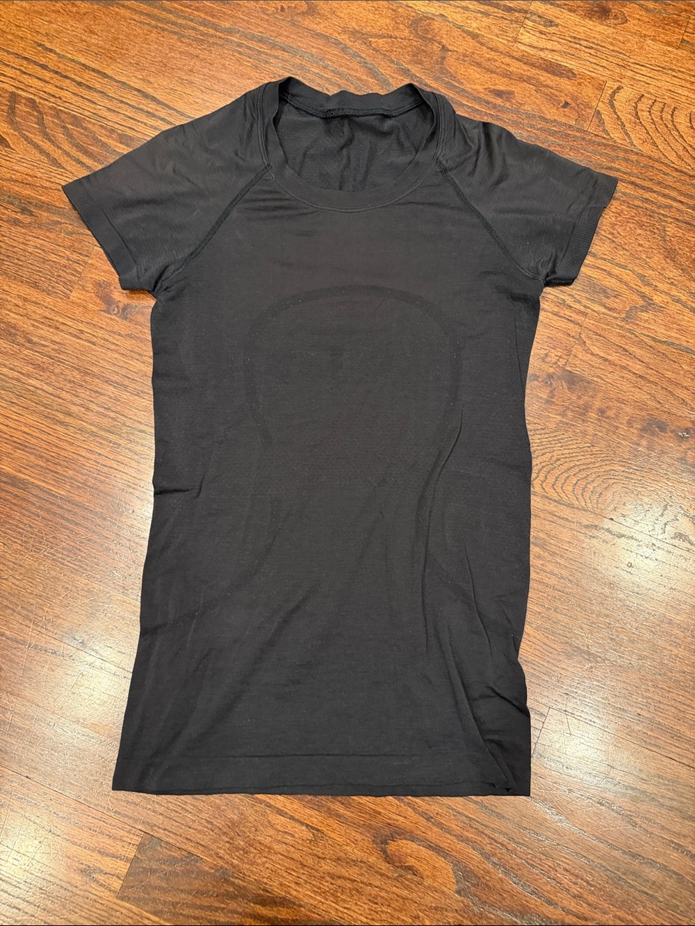 Lululemon swiftly tech 2.0 hip length short sleeve
